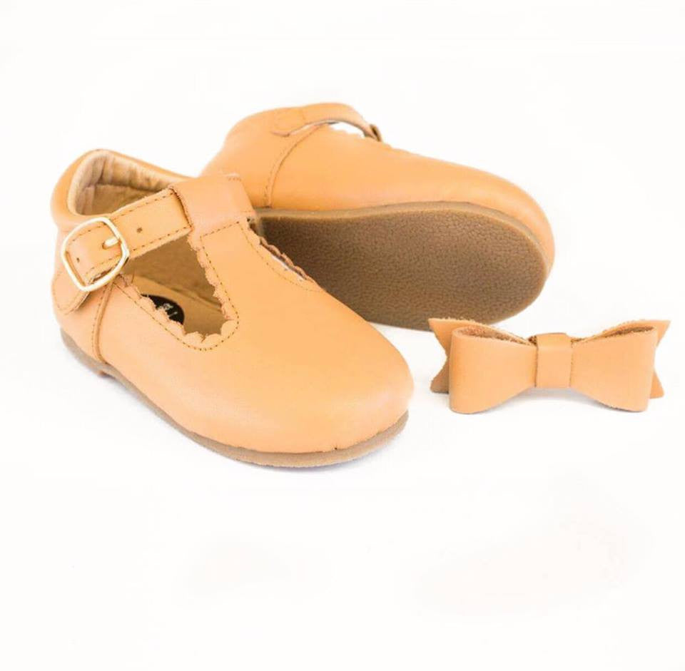 Tan t hot sale bar shoes