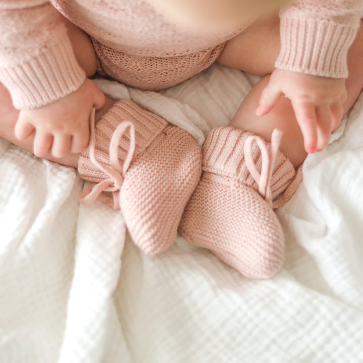 Knitted Booties - Rose Quartz